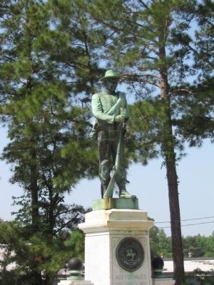 Close Up of Statue image. Click for full size.