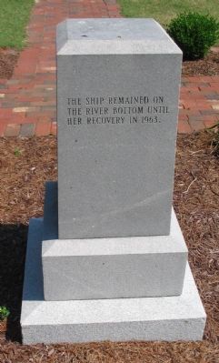 Right Side of Monument. Click for full size. Right Side of Monument image. Click for full size.