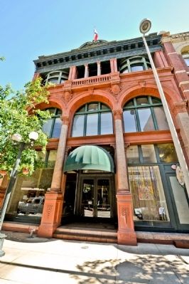 Staacke Brothers Building. Click for full size. Staacke Brothers Building image. Click for full size.