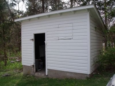 Price's Switch Schoolhouse Outbuilding. Click for full size. Price's Switch Schoolhouse Outbuilding image. Click for full size.