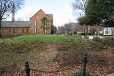 Site Of Franklin Hall (The Mound) image. Click for full size.