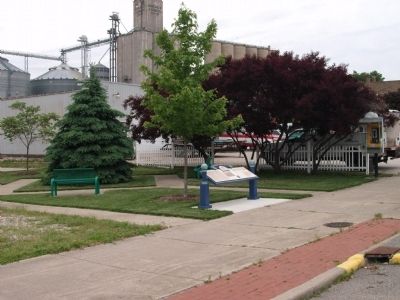 Looking North/West - - Lincoln's Cavalry Guard Marker. Click for full size. Looking North/West - - Lincoln's Cavalry Guard Marker image. Click for full size.