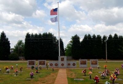 Graceland East Memorial Park Veterans Monument Marker image. Click for full size.