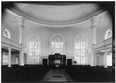 Independent Presbyterian Church, Interior facing pulpit image. Click for full size.