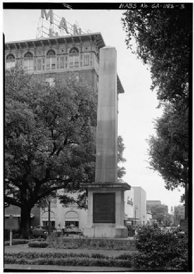 Nathanael Greene Monument south and east side image. Click for full size.