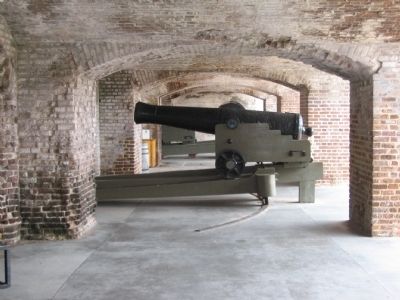 42-pdr Seacoast Gun on Casemate Carriage image. Click for full size.