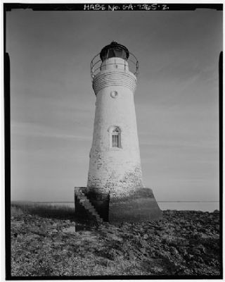 Cockspur Island Lighthouse south elevation image. Click for full size.