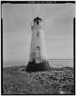 Cockspur Island Lighthouse west elevation image. Click for full size.