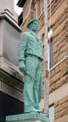 Profile of Right Statue. Click for full size. Profile of Right Statue image. Click for full size.