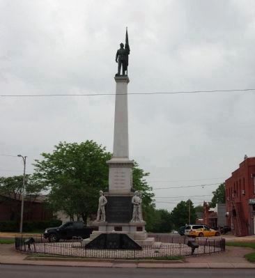 Full View - - Soldiers and Sailors Monument - Revisited image. Click for full size.