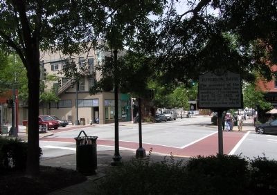 Wide view of the Jefferson Davis Marker image. Click for full size.
