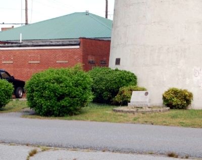 The Belton Standpipe Base. Click for full size. The Belton Standpipe Base image. Click for full size.