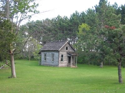 Nearby Log Cabin image. Click for full size.