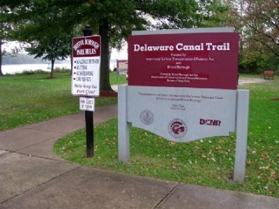 Delaware Canal Trail Sign image. Click for full size.