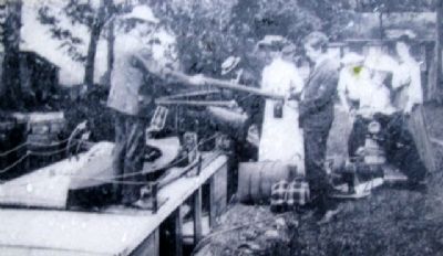 Excursion Photo on Marker image. Click for full size.