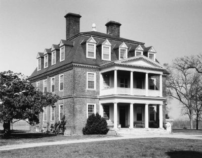 Shirley Plantation image. Click for full size.