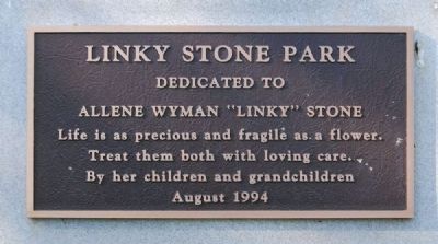 Linky Stone Park. Click for full size. Linky Stone Park image. Click for full size.