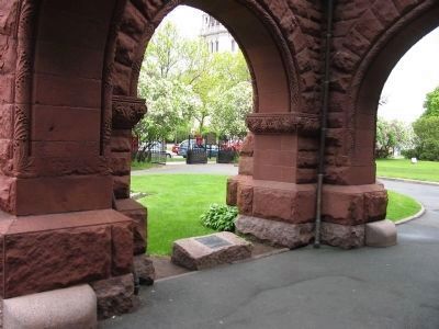 Landmark Plaque under Arch image. Click for full size.
