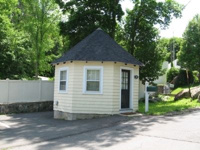 The Octagonal Warming Hut. Click for full size. The Octagonal Warming Hut image. Click for full size.