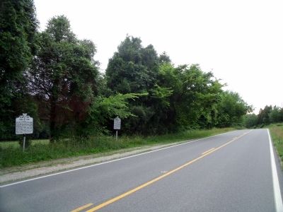 E River Rd (facing west). Click for full size. E River Rd (facing west) image. Click for full size.
