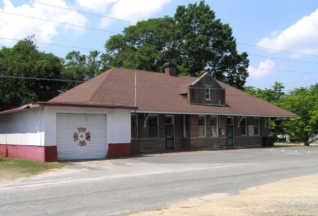 Atlantic Coast Line Passenger Depot (1915). Click for full size. Atlantic Coast Line Passenger Depot (1915) image. Click for full size.