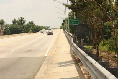 James U. Jackson Memorial Bridge  Marker looking south along US 25 image. Click for full size.