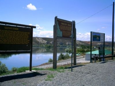 Oregon Trail Markers in Glenns Ferry, Idaho. Click for full size. Oregon Trail Markers in Glenns Ferry, Idaho image. Click for full size.