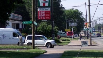 Jefferson Davis Hwy & Harwood St (facing south) image. Click for full size.