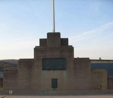 Veterans Memorial Bridge image. Click for full size.