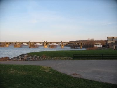 Wrightsville Bank and Bridge image. Click for full size.