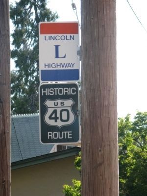 Building is Located on Historic US 40 / Lincoln Highway image. Click for full size.