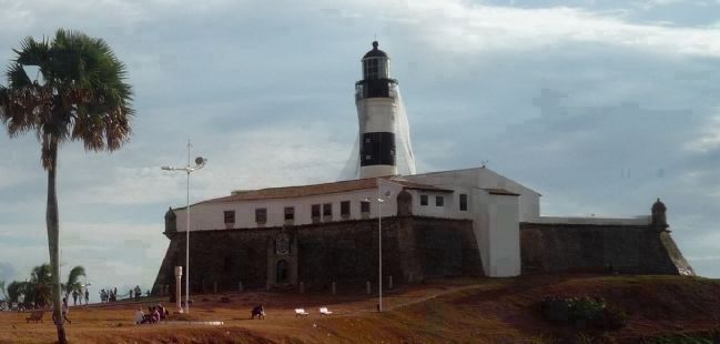 The landmark <i>Farol da Barra</i> (Barra Lighthouse) within <i>Forte de Santo Antnio de Barra</i> image. Click for full size.