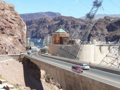 Hoover Dam and Visitor Center image. Click for full size.