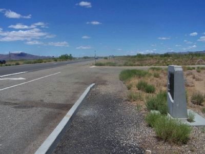 Cerbat Marker at Golden Valley Drive northbound US 93 image. Click for full size.