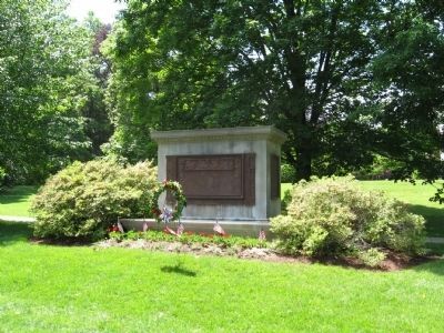 Ridgefield Veterans Monument image. Click for full size.
