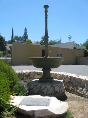 Sonora Fountain and Marker image. Click for full size.