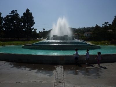 Mulholland Fountain image. Click for full size.
