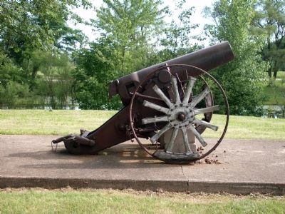 Right View - - 1893 Field Gun (Krupp) image. Click for full size.