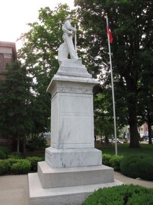Confederate Soldiers monument image. Click for full size.