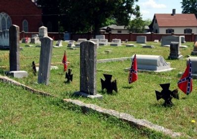 Three Confederate Graves image. Click for full size.