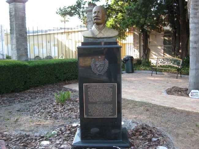 Antonio Maceo Grajales Bust and Marker image. Click for full size.