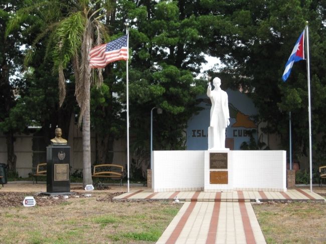 Monuments to Antonio Maceo Grajales and Jose Marti image. Click for full size.