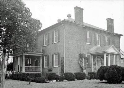Sweetwater Plantation image. Click for full size.