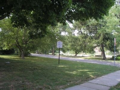 Marker on E Broad Street image. Click for full size.