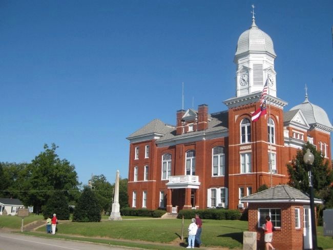 Taliaferro County Courthouse image. Click for full size.