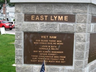 East Lyme Veterans Memorial image. Click for full size.