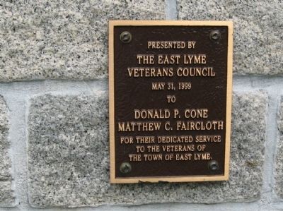 Small Plaque on the Back of the Monument image. Click for full size.
