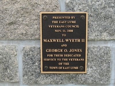Small Plaque on the Back of the Monument image. Click for full size.