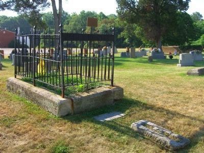 James Hunter Grave and Marker image. Click for full size.