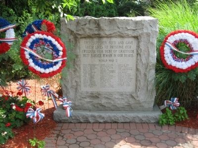 Hawthorne World War II Monument image. Click for full size.